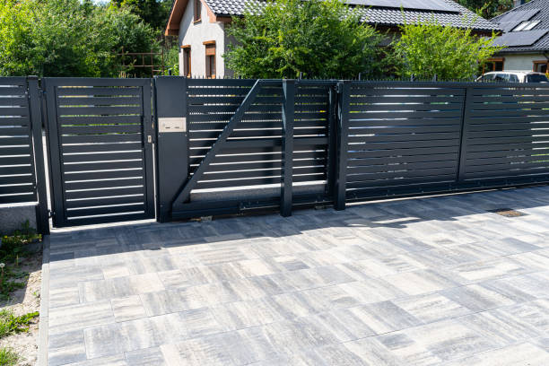 Best Brick Driveway Pavers  in Indnola, IA