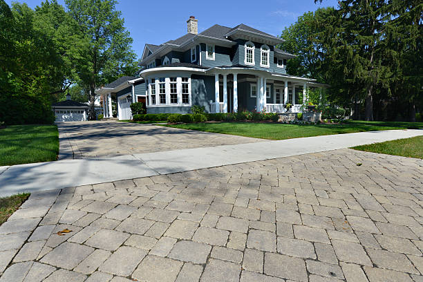 Best Commercial Driveway Pavers  in Indnola, IA