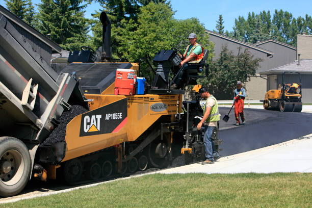 Best Decorative Driveway Pavers  in Indnola, IA